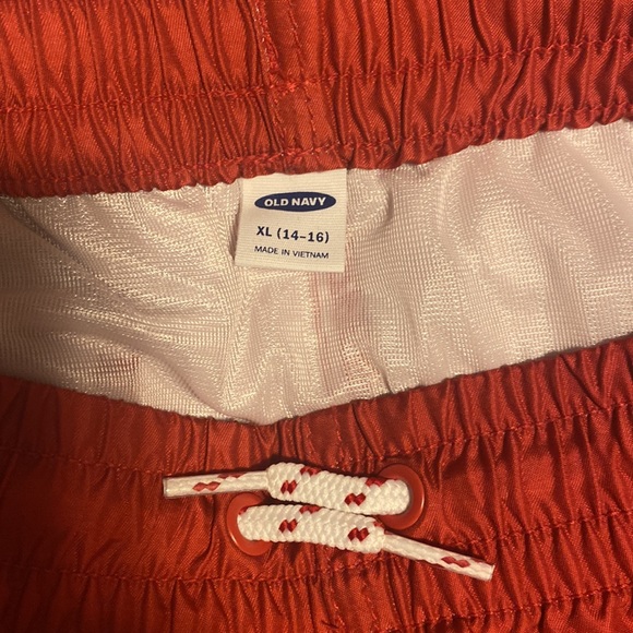 Boys NWOT XL Swim Trunks - Picture 2 of 4